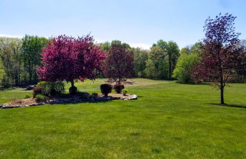 7,000 Sq Ft! Private Rapid City Estate with Pool - Foto 8