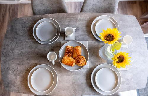 Stylish & Convenient 3 Bedroom House - Perfect for Contractors and Leisure Guests - Sleeps up to 5 - Foto 28