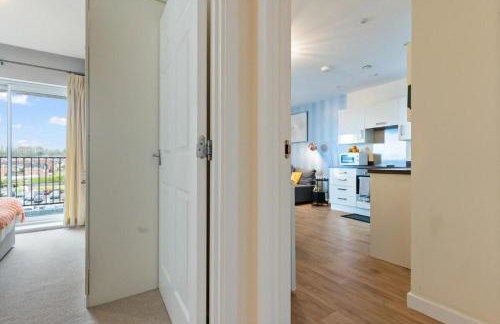 Tranquil Telford Retreat with 2 Bedrooms - Foto 18