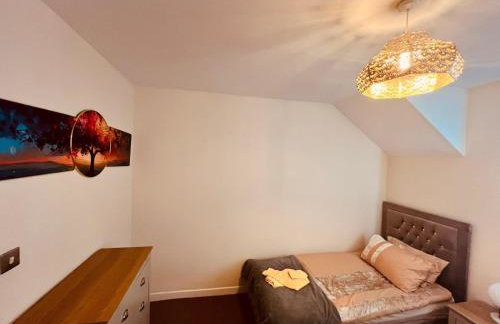 Middlesbrough Spacious Flat 2 bedrooms & 2 bathrooms & Free Private Parking & Wifi - Foto 7