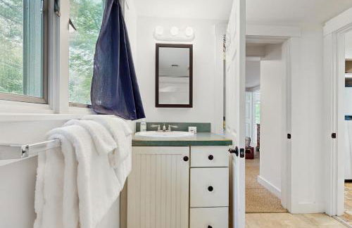 Fairy Cottage in the Wood - Photo 18