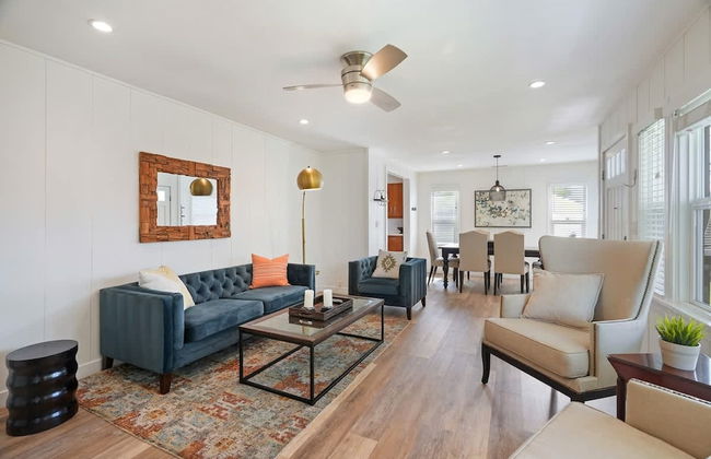 Coastal Palm Haven - With Hot Tub - Foto 3