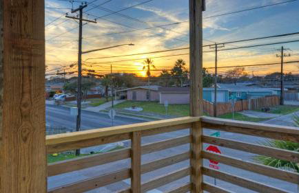 Sleeps 28 2 Homes w/ Boat Dock & Waterfront Pool Laguna Village Haven - Foto 160