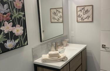 Smashing Newly-Built with Ocean/Bay/City Views! - Foto 8