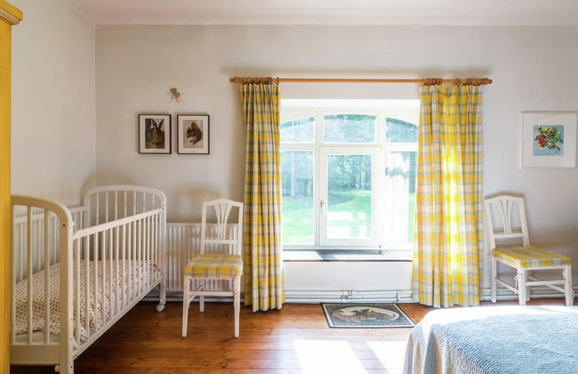 Mansion in Beauplateau Near Forest - Photo 15