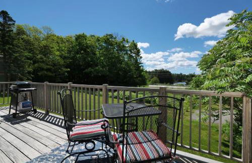 Cozy Pond Side Cottage in Bar Harbor! [The Nook] - Foto 8