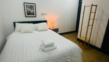 Stylish Ensuit Studios in the Heart of Vibrant Tooting 1 Min to Tube - Foto 3