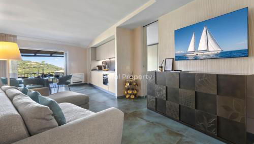 Luxury Seafront Apartment - Beach Access - Parking & WiFi - by Coral Property - Foto 4