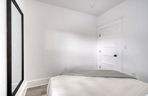 Eclectic 2BR - Victorian Charm - Steps to Fun - Photo 17