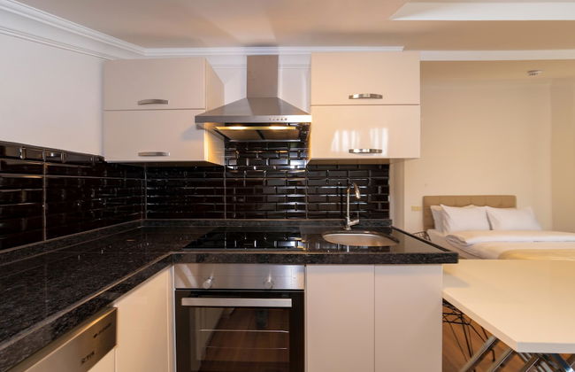 Joy Suites - Photo 25