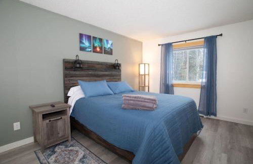 Fly Away Home with Aurora Views - Foto 13