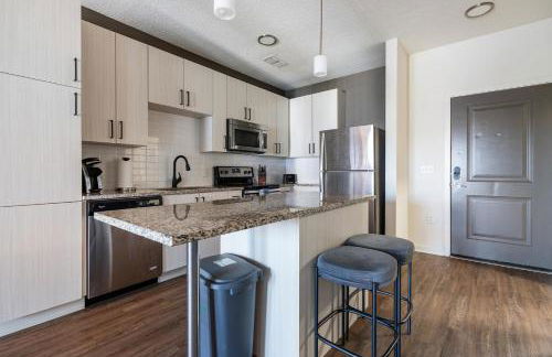 Landing Spectacular 1BD Pool Courtyard - Foto 8