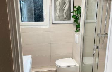 STUDIO SUR LA PROMENADE DES ANGLAIS AVEC VUE MER ORIGINALE À 40 m DE LA PLAGE - Foto 10