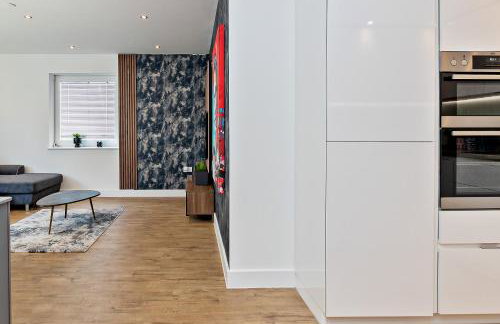 LUXURY AIRPORT SUITE, FREE Parking, FANTASTIC Location, Close To Airport, Train Station And Town Centre - Foto 35