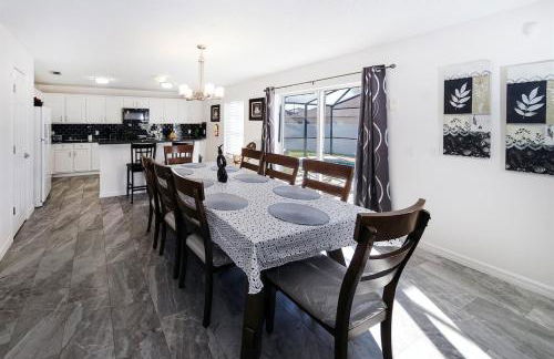 Spacious 6BR 4BA Villa, Private Pool, Near Disney - Foto 25