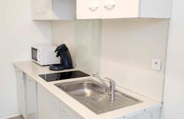 Studios ou Chambre SDB avec extérieur centre-ville Ribérac - Foto 9