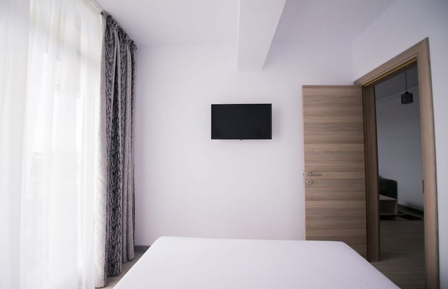 Mamaia Alezzi - Foto 23