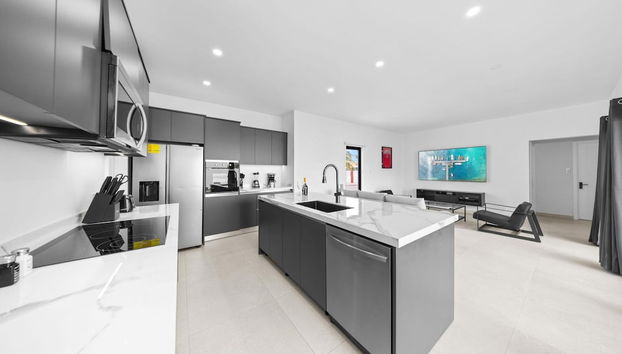 Brand NEW Villa Central Location Private Pool - Foto 4, Habitación