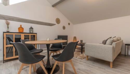 ATYPIQUE - 2 chambres avec salles de bains, cuisine équipée, parking gratuit - Foto 5