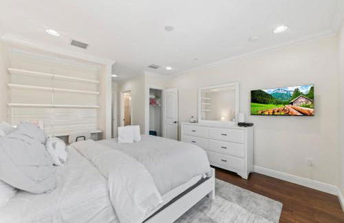 Lux Home with Rooftop & Elevator 2mi to Beach - Foto 21