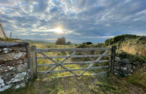 The Hut@Trefechan Wen - Coastal Coziness! - Photo 32