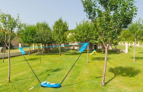 Amazing Apartment In Obrovac Sinjski - Foto 23