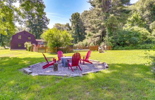 Spacious East Haddam Retreat with Private Pool! - Foto 35