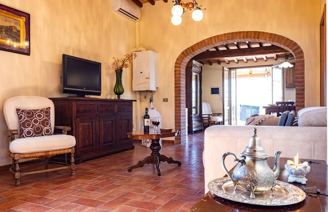 Captivating 1-bed Villa With Pool in Tuscany - Foto 4