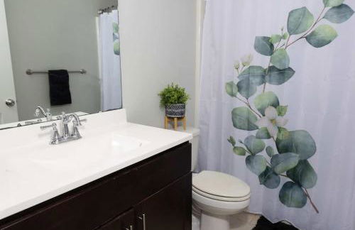 Fire Pit - 4 Min from UNC - 7 Min from Carrboro - Fast Wi-Fi - Foto 12