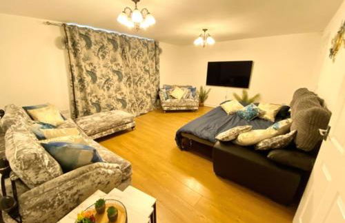 4 Bed House with Driveway Parking for 2 Cars - Rugby - Sleeps 10! Perfect for groups! - Foto 35