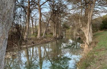 FAMILY RIVER RETREAT! PRIVATE MEDINA RIVER ACCESs! - Foto 33