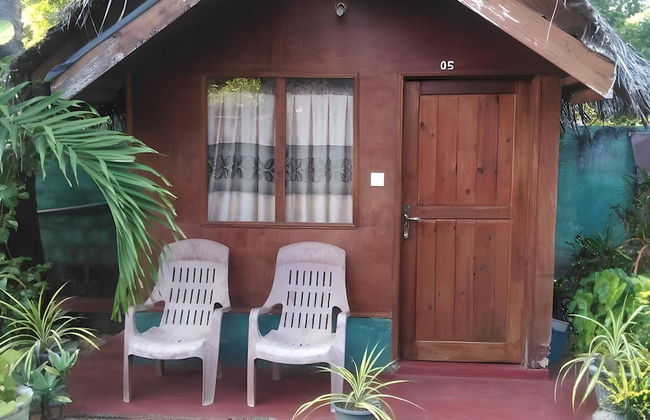 Dolphin Bay Cabana Resort - Photo 1