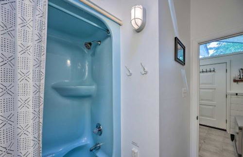 House with Balcony about 5 Mi to Cranmore Resort! - Photo 27