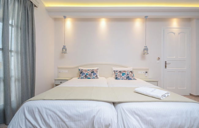 Spiros Hotel - Photo 10