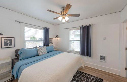 #StayinMyDistrict Coos Bay Goldfinch Cottage - Foto 10