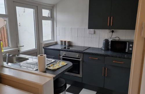 Contractor Base - Flexible Parking - Smart TVs in Rooms - Photo 16