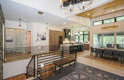 Luxury 4BR Mountain Retreat Near Sundance Resort - Foto 19