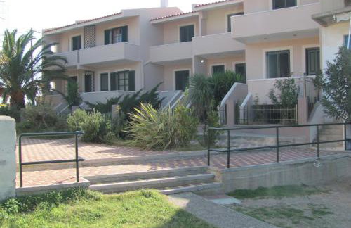 Lakonia Bay Apartments - Photo 2