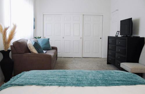 Entire Bungalow w/ Private Pool Near Palm Springs! - Foto 26