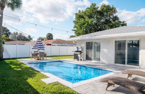 Luxe 6 Bed Heated Pool Villa I 5 min to Beach I BBQ - Foto 56