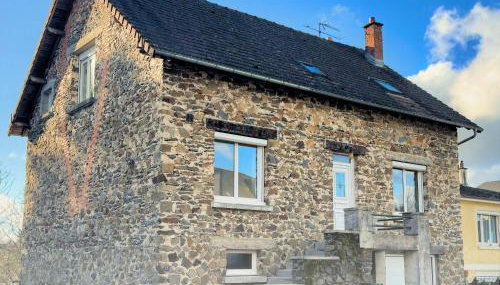 Maison individuelle à deux pas du château de Pompadour et de l'hippodrome ! - Photo 1