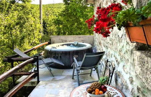 Amazing Home In Novi Vinodolski - Foto 2