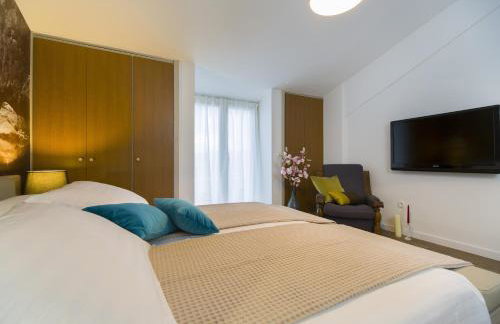 Villa Vision with Heated Pool & Jacuzzi in Sestanovac - Foto 36