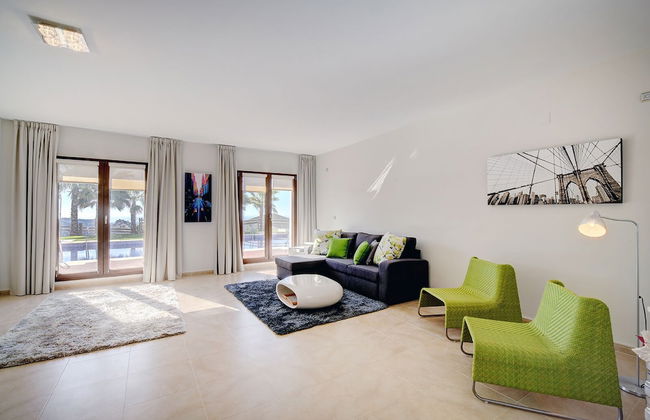 A Beautiful Modern Two Bedroom Villa - Foto 13