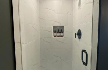 Totally renovated large family getaway! King bed - Foto 48