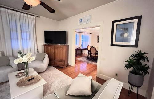 Big New England Family Home; walk to beach, shops - Foto 12