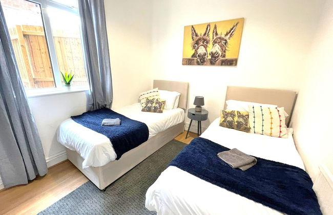 Spacious 2-bed Apartment With Hot tub and Parking - Foto 7