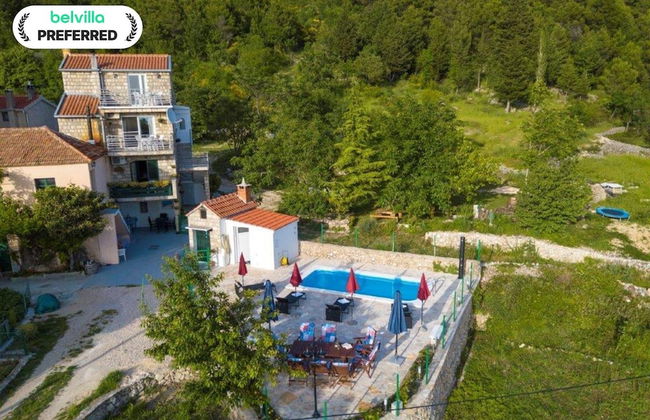 Gorgeous Villa in Tučepi with Private Swimming Pool - Foto 1