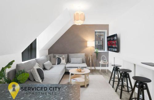 SCA-Arden House 10min to NEC Sleeps 6 Parks 2 Vans - Foto 1