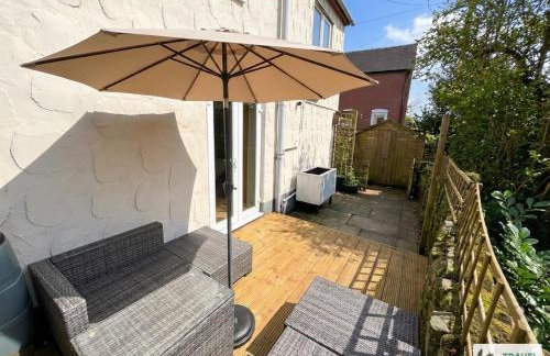 Smithy Bank Cottage - with free parking! - Foto 11